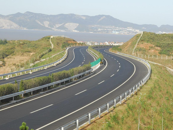 土羊高速公路（拉树房段）